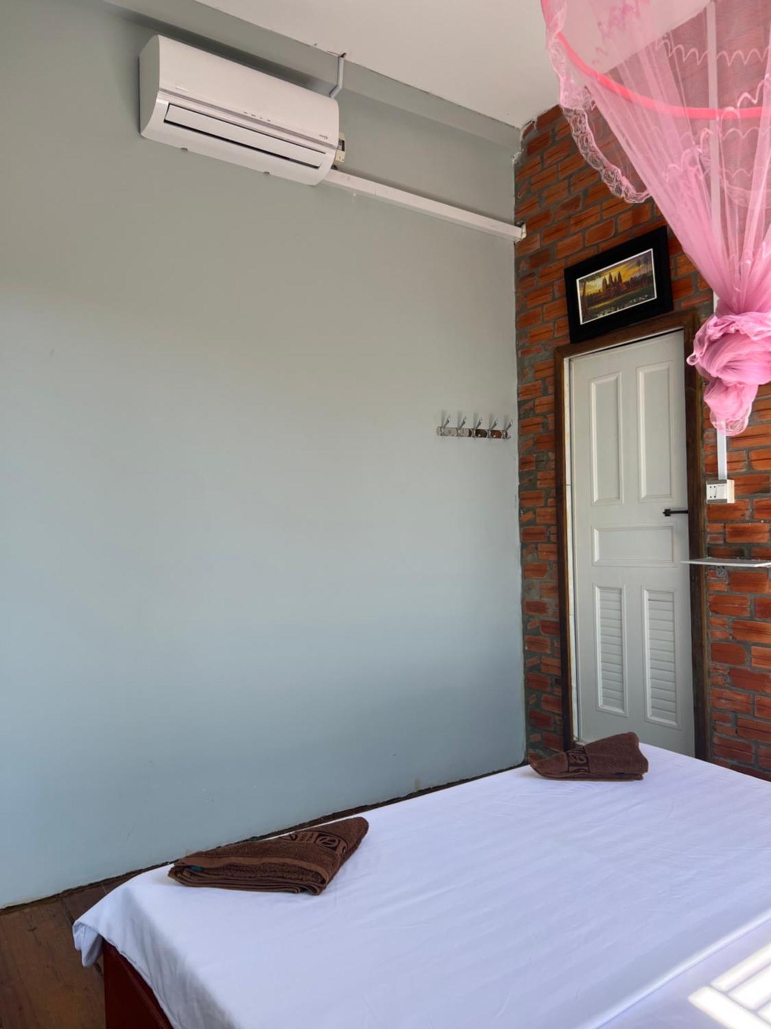 Ing Ing Guesthouse Ko Rong Sanloem Eksteriør bilde